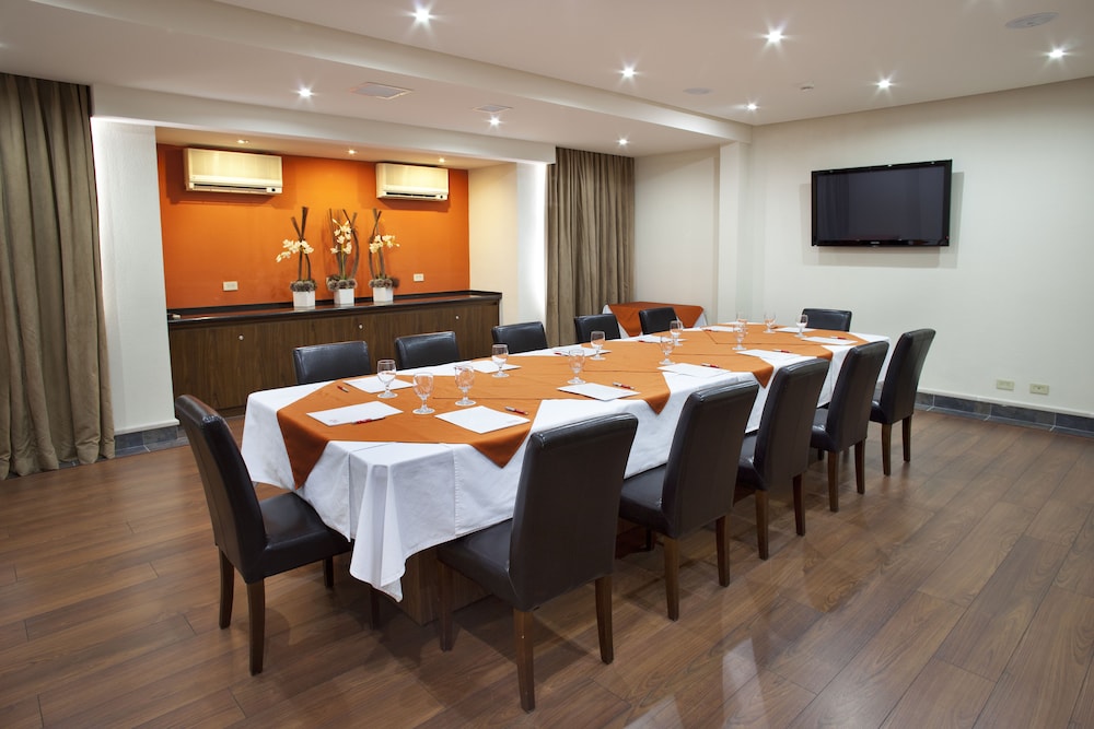 Rincon Del Valle Hotel Suites 66/74