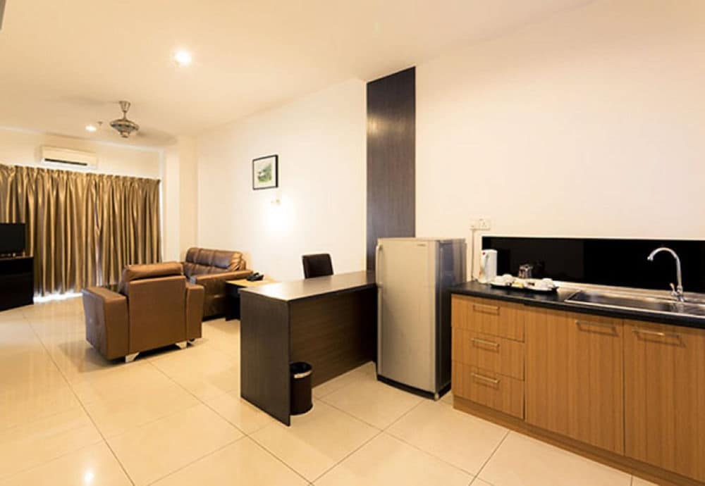 Kingston Hotel 15 @ Tower Regency 10/44