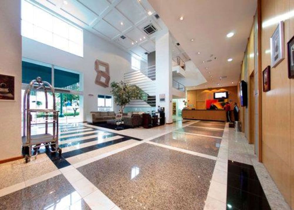 Quality Hotel Curitiba 7/40