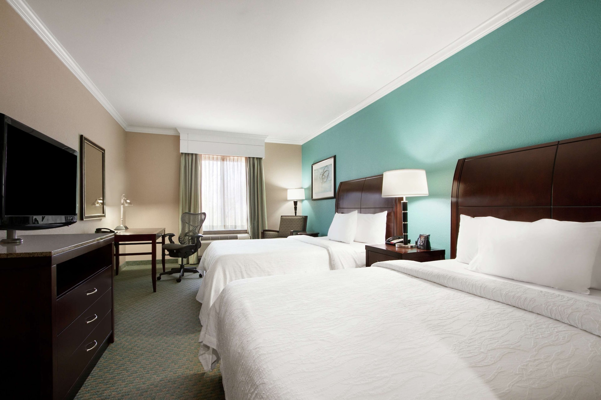 SUITE, KING BED