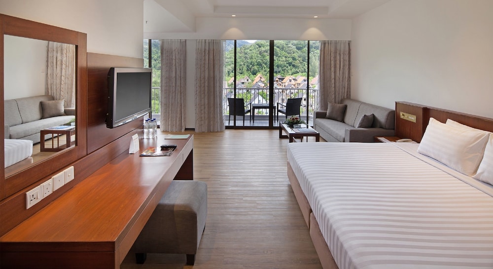 Bayview Beach Resort 24/78