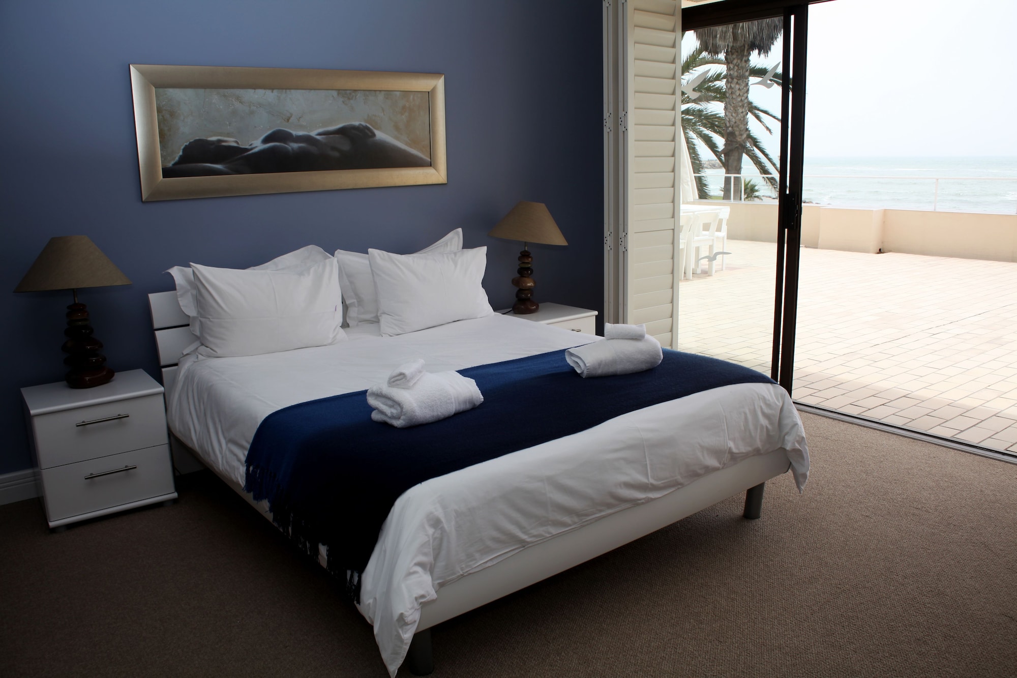 3 BEDROOMS, APARTMENT