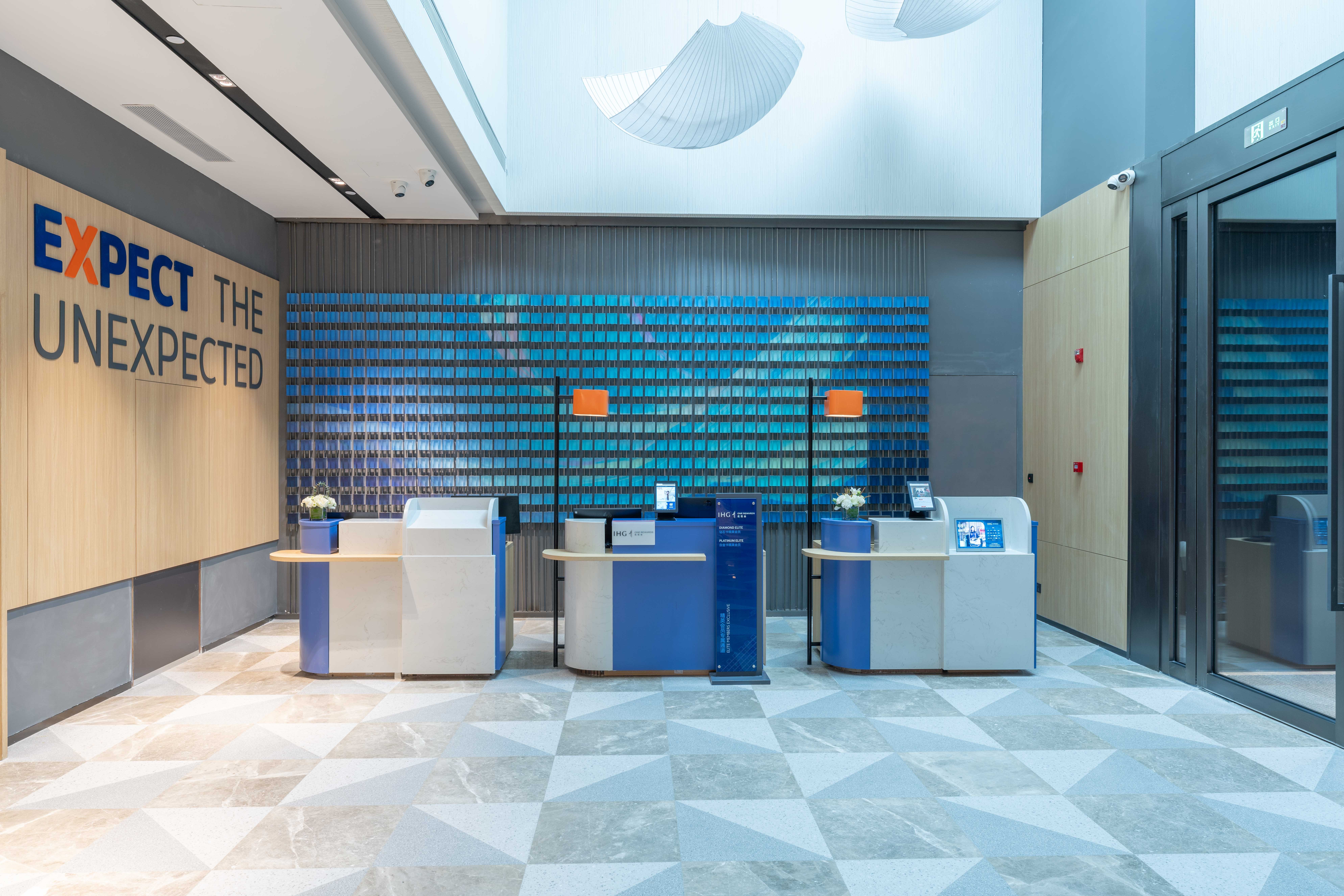 Holiday Inn Express Xiamen Jimei New Town 6/23