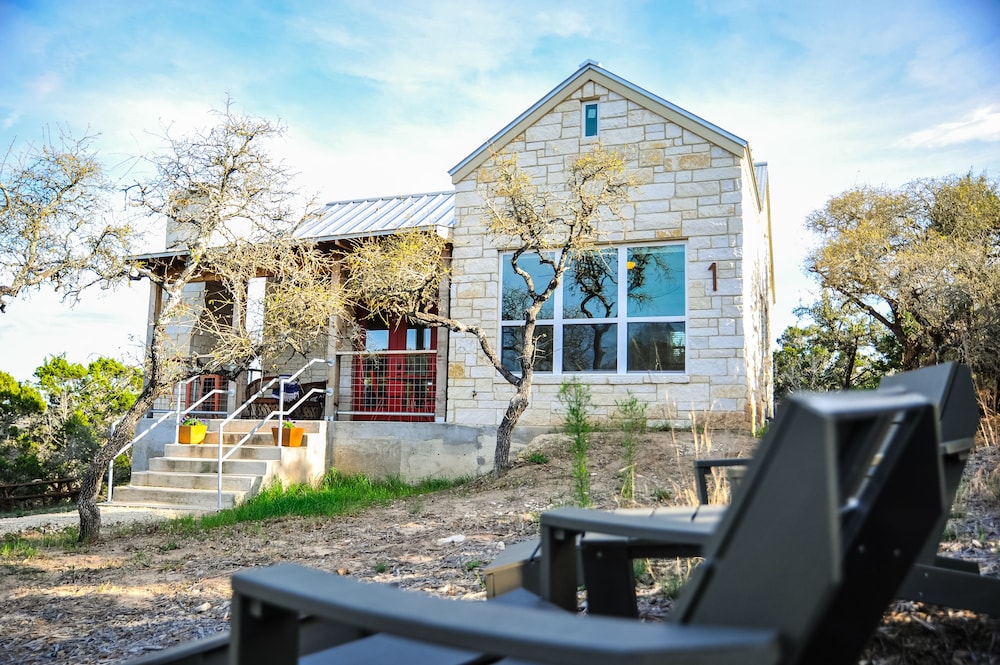 Hill Country Casitas 3/73