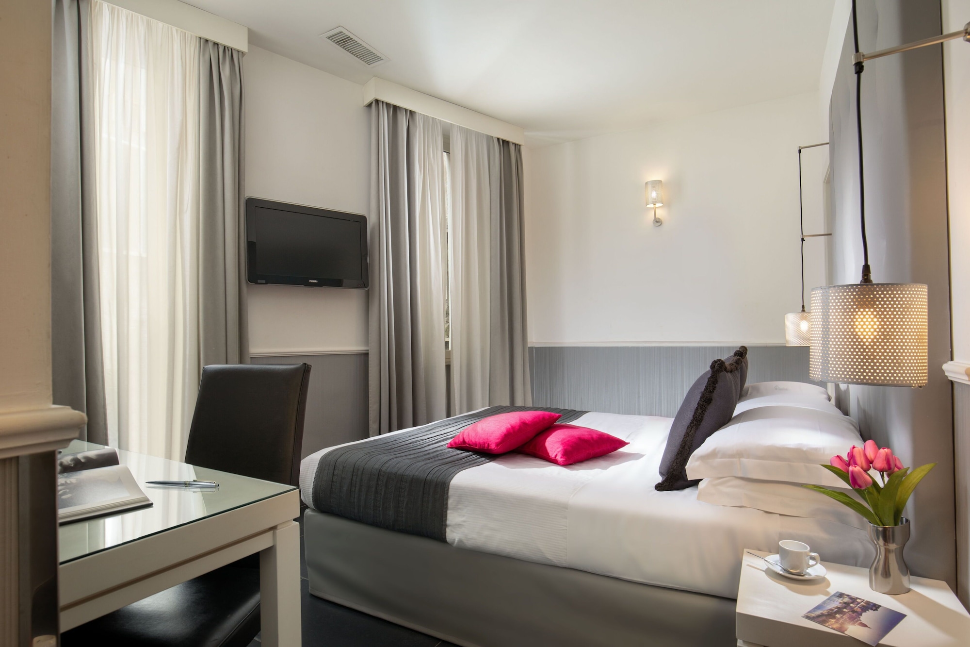 Standard, Double Bed, Via Del Corso 81
