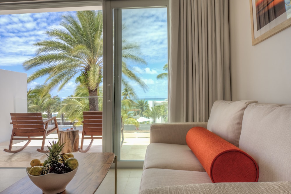 Hodges Bay Resort & Spa, an HQ Luxury Resort & Residences 48/67