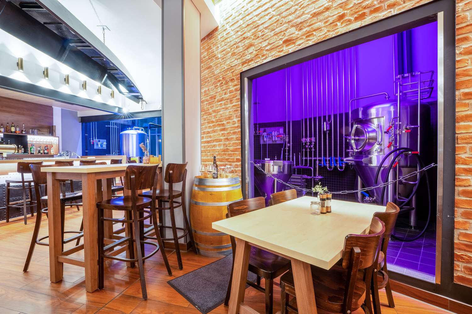 restaurant cafeteria