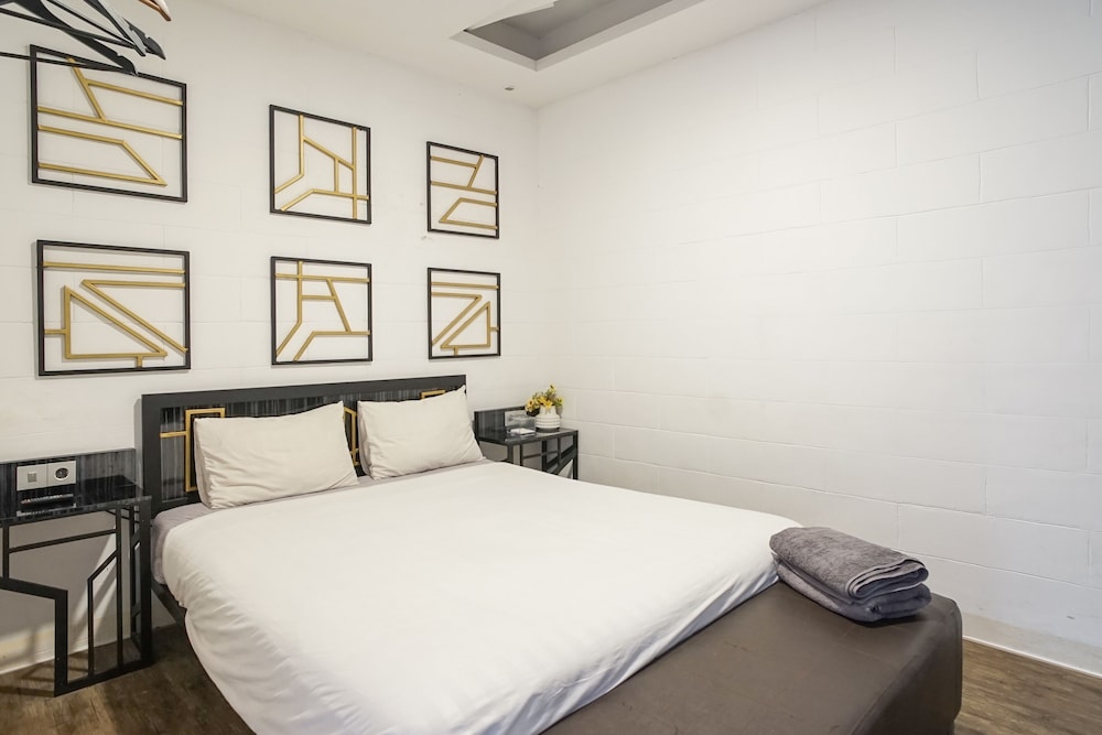 Hotel Sanrina Makassar 26/70