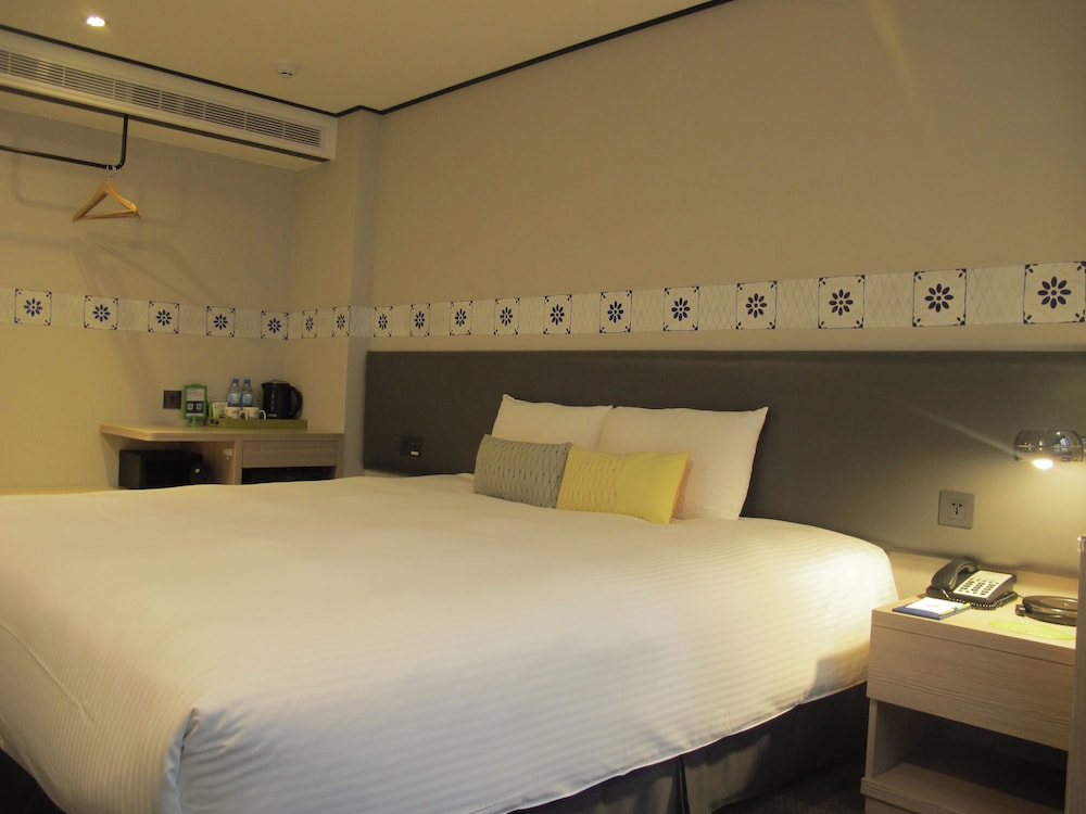 DELUXE, DOUBLE BED