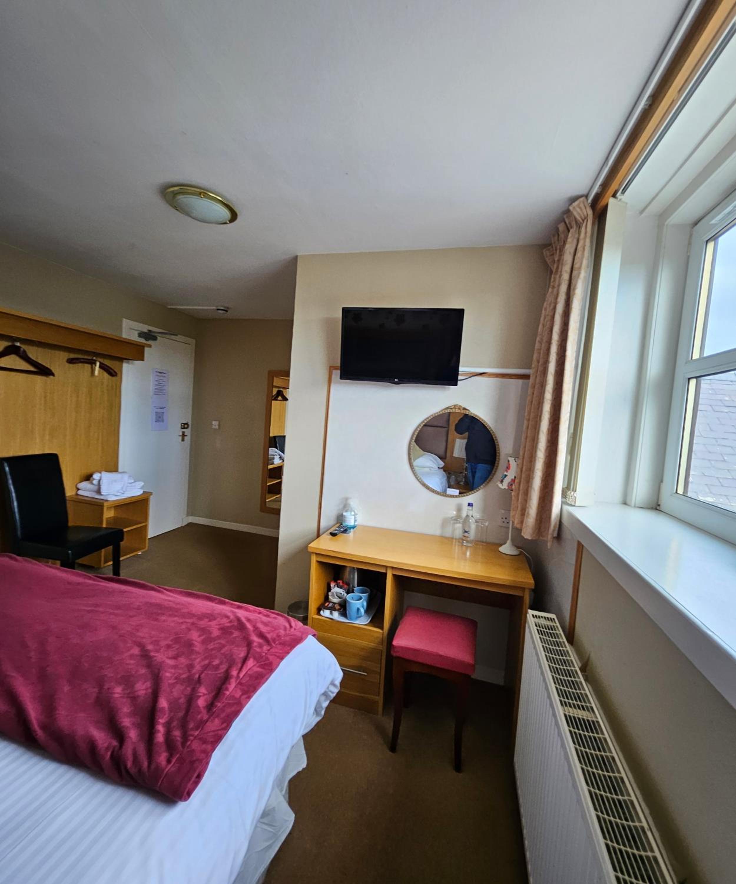Room, Double Bed
