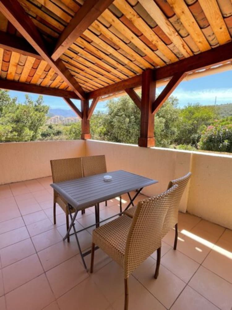 HOTEL L'ESCALE COTE PORT 20/42