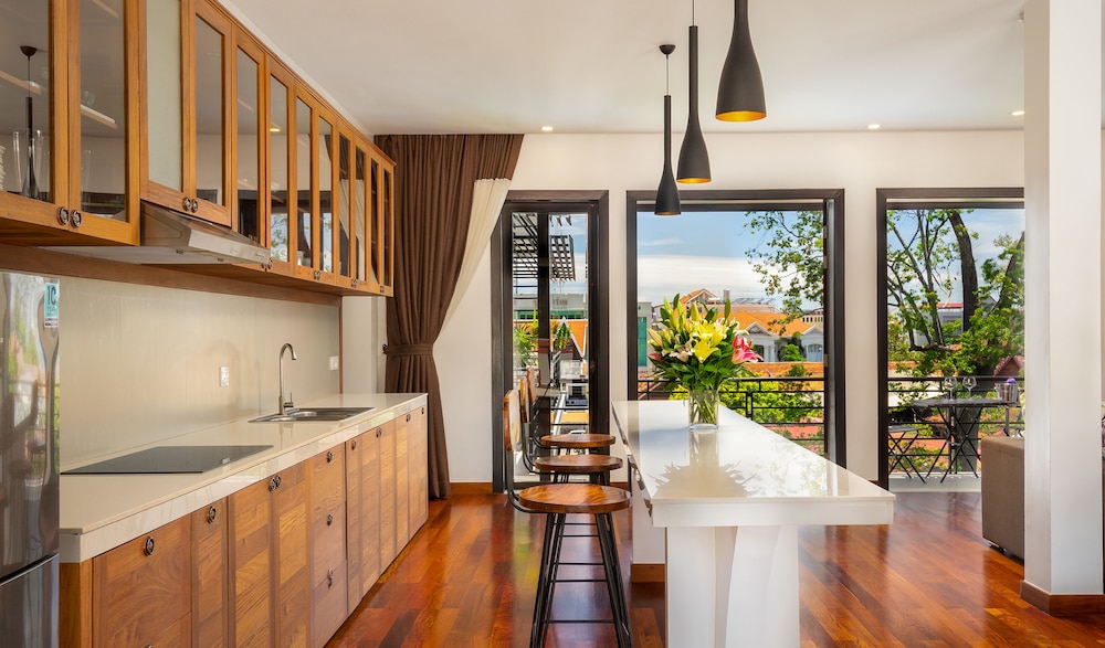 The Koulen Summit Condo 22/66
