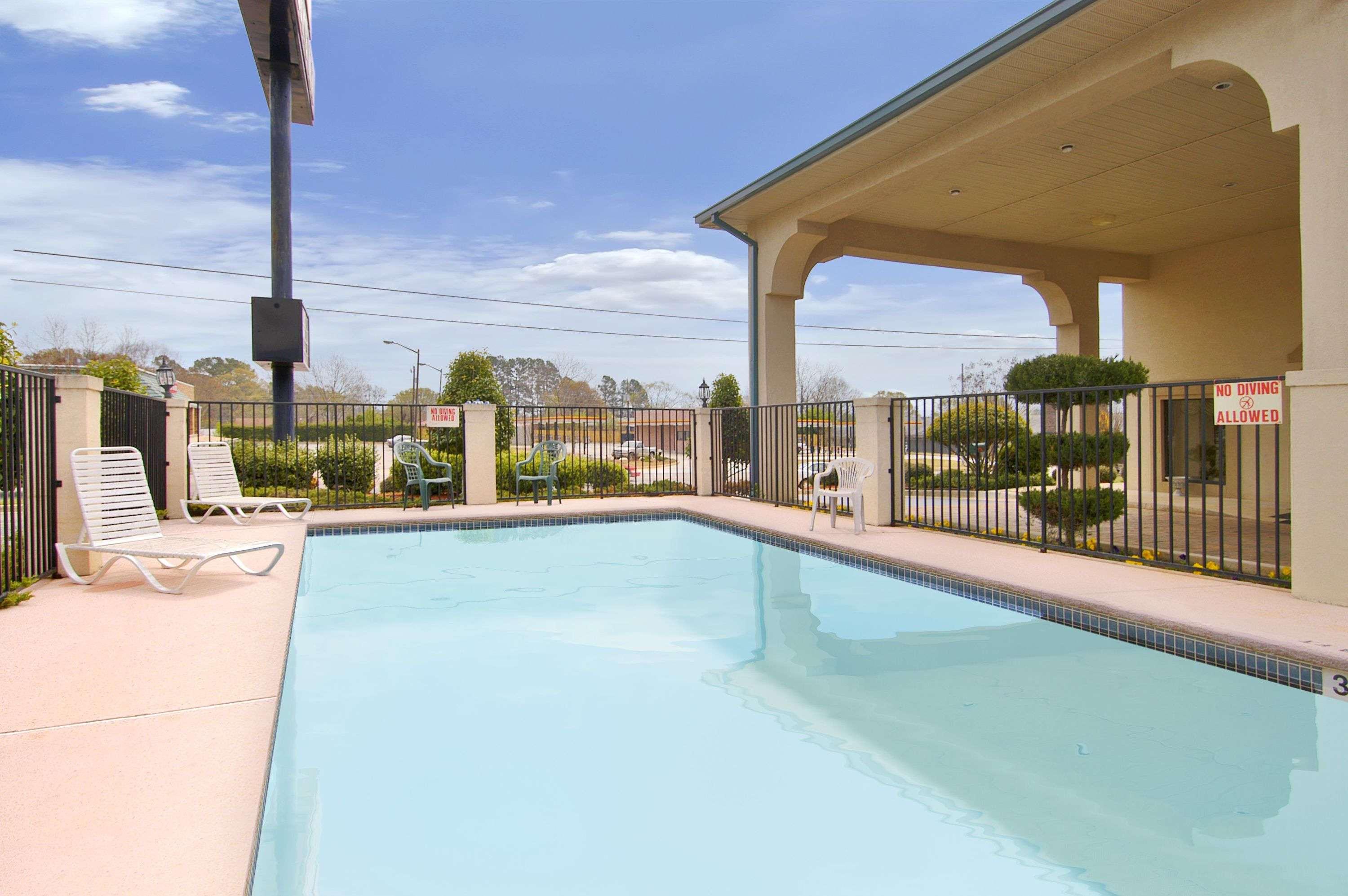 Days Inn By Wyndham Thomaston 17/22