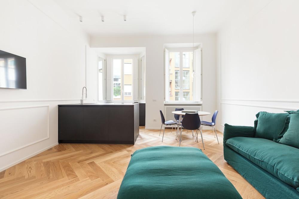 Brera Apartments In San Fermo 26/50