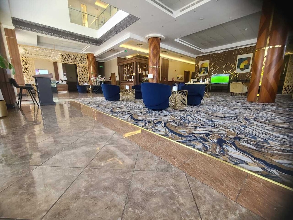 Anova Hotel 8/20