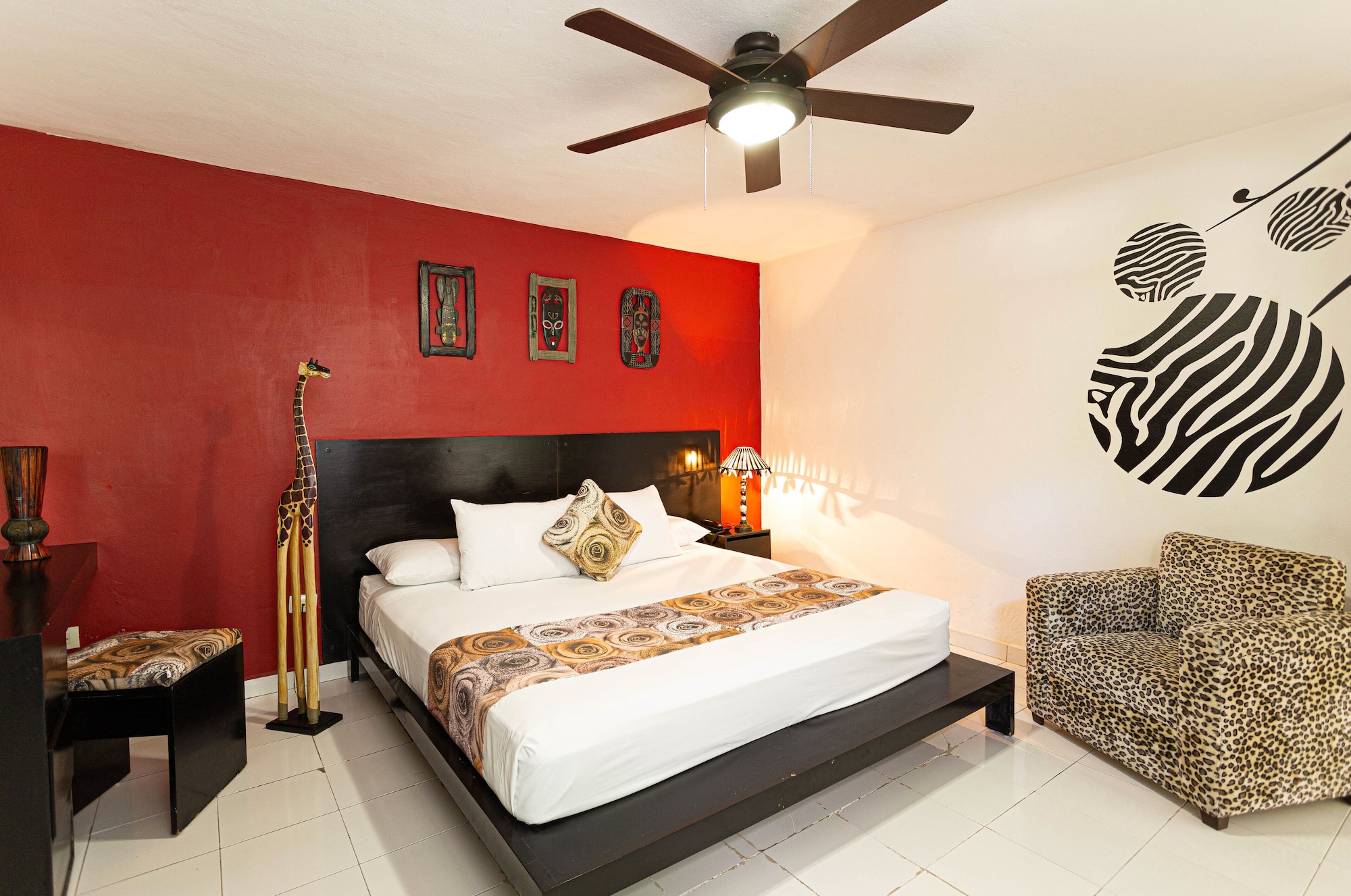 SUPERIOR, KING BED