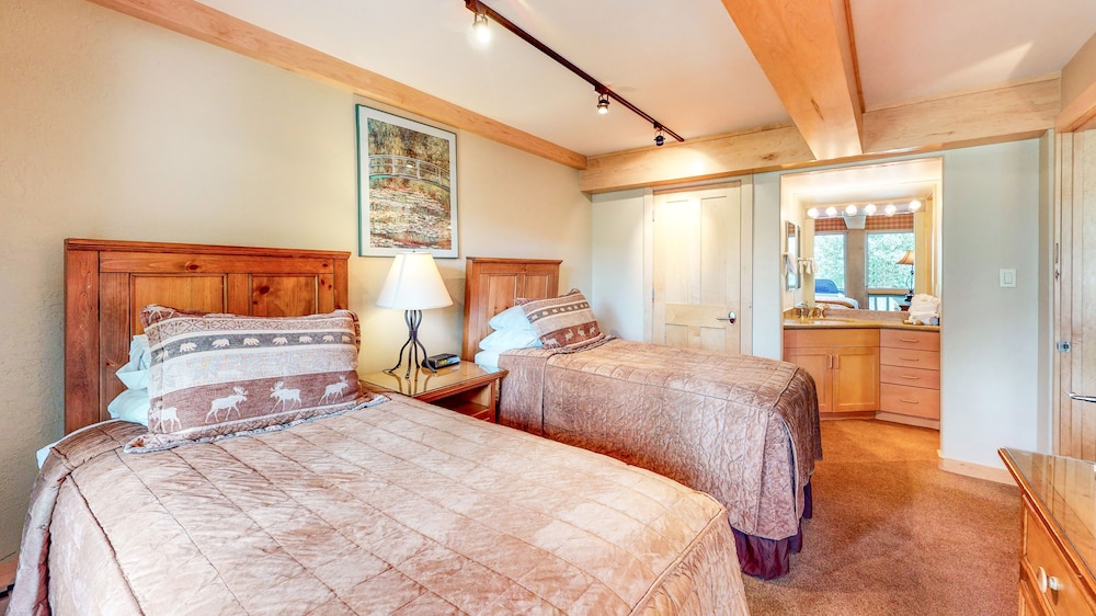 Laurelwood A Destination Residence 18/76