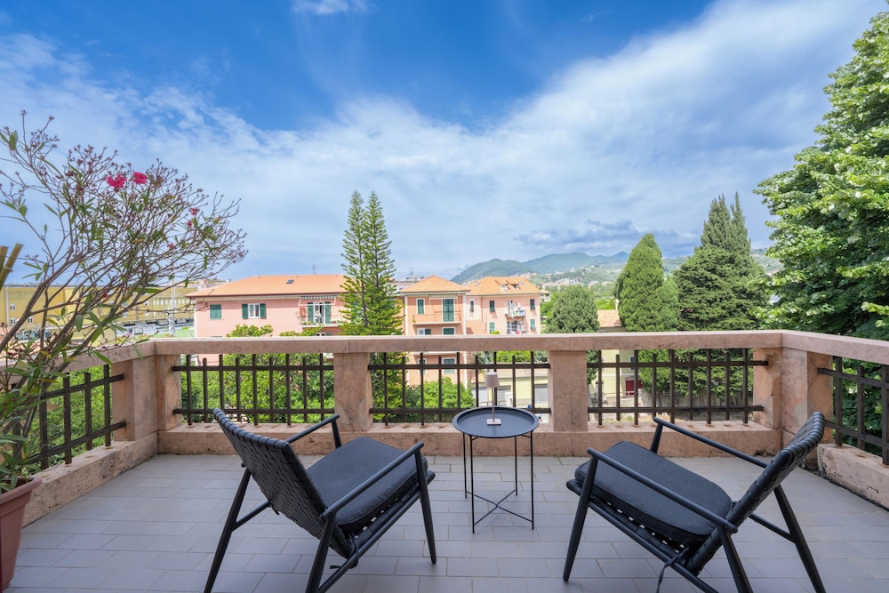Villa Fieschi Hotel 46/49