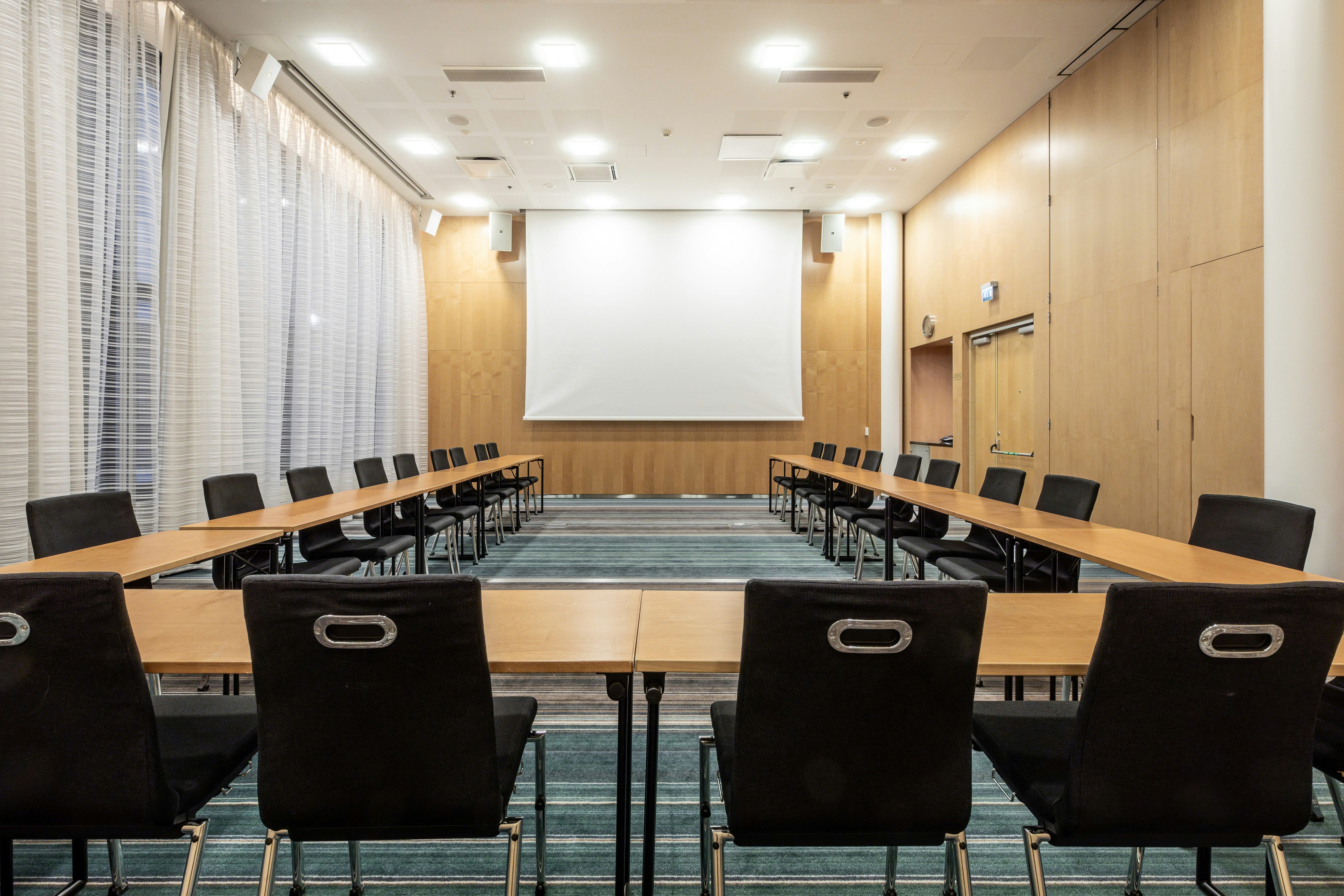Hilton Helsinki Airport 32/48