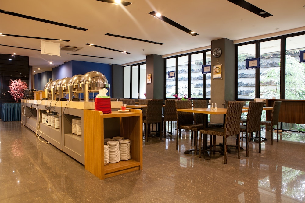 Indies Hotel Bandung 40/55