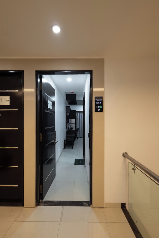 Capital O 33294 Hotel Sapphire Regency (Ex. Sapphire Regency) 29/50