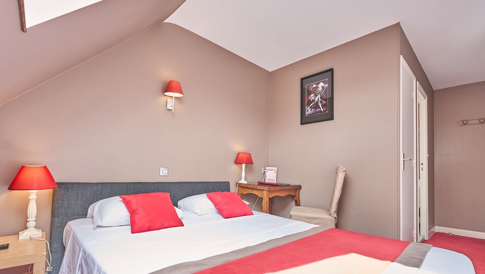 Du Theatre Hotel 9/40