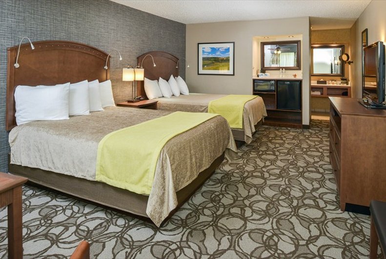 Best Western Plus Black Oak 26/76