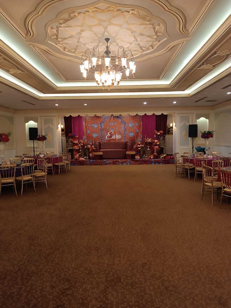 Nevali Hotel 8/50