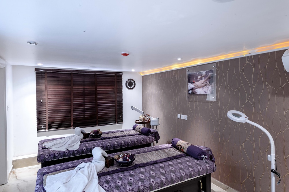 Wells Carlton Hotel and Apartment Abuja 26/57