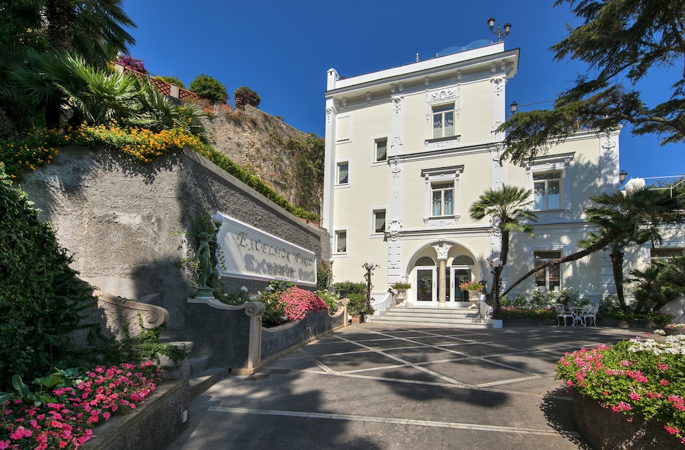 Luxury Villa Excelsior Parco 68/76