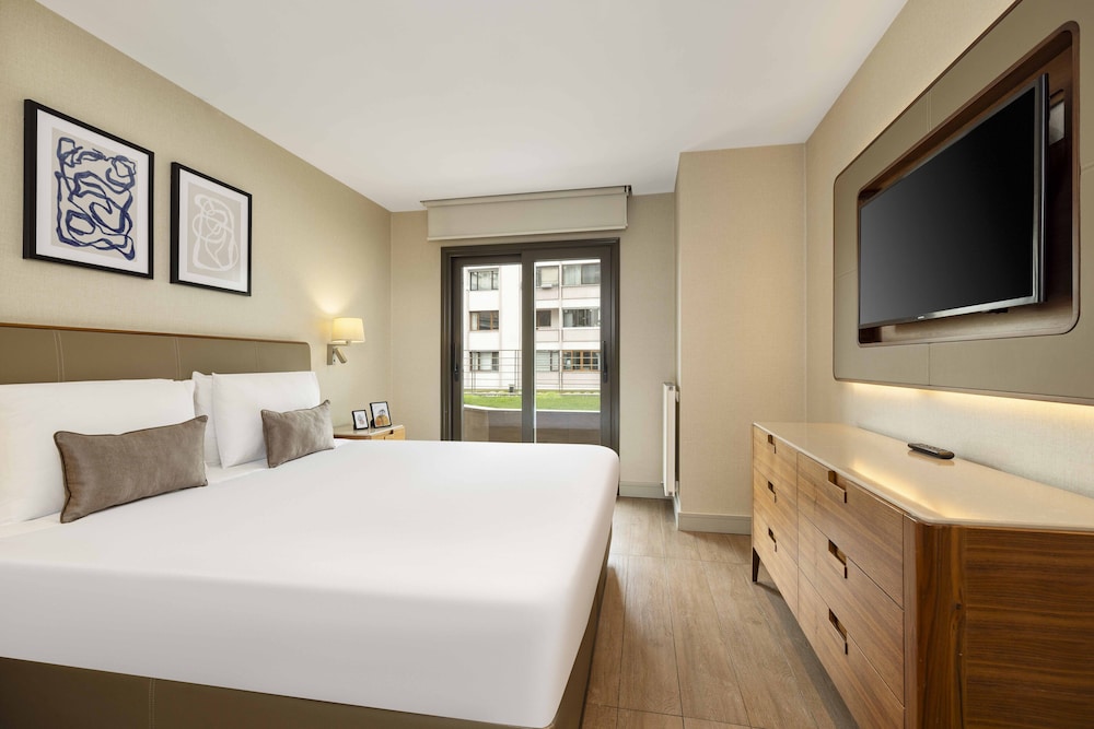 GARDEN, SUPERIOR, SUITE