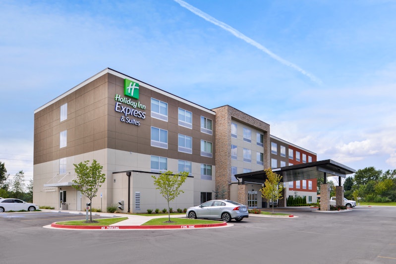 Holiday Inn Express Suites Siloam Springs 57/57