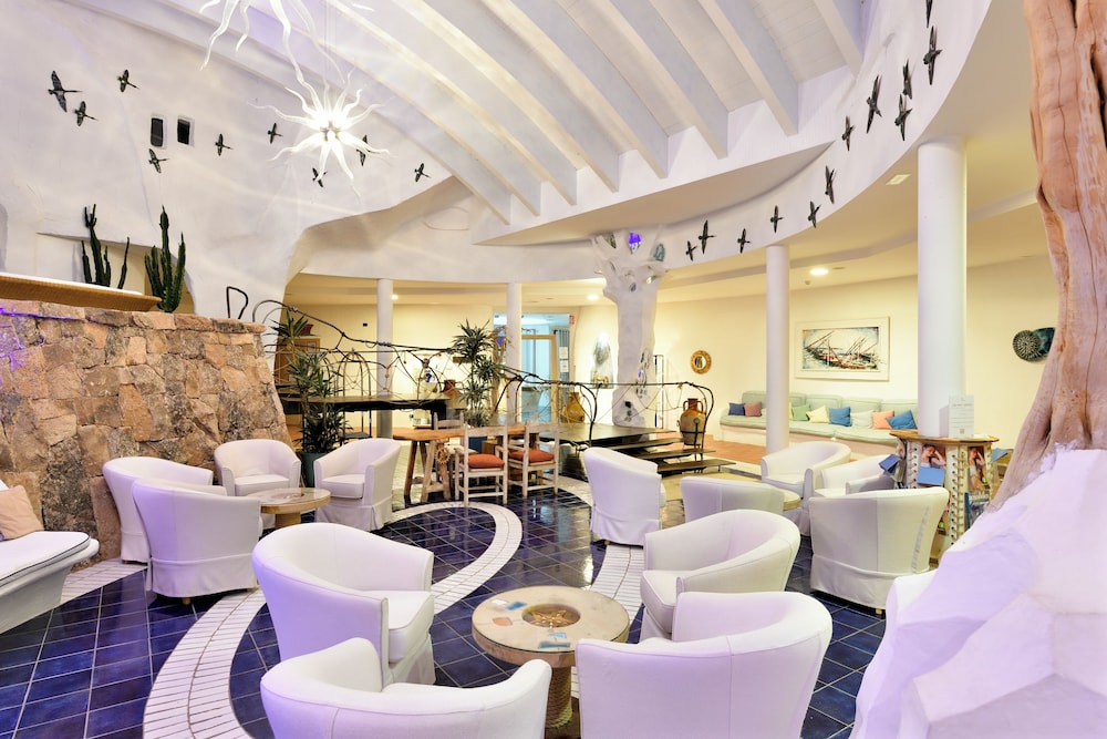 Hotel Resort And Spa Baia Caddinas 28/50