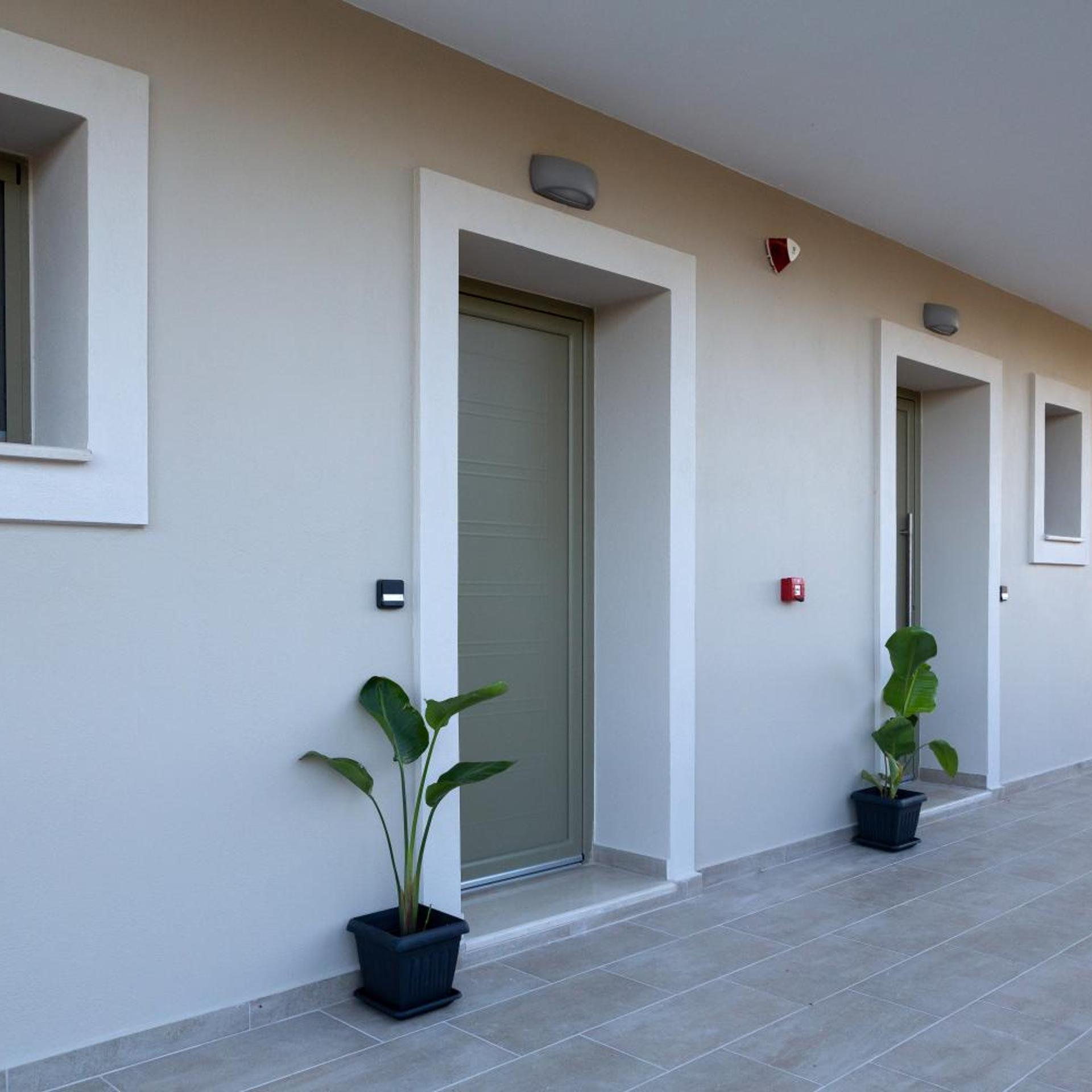 Sky View Suites 3/50