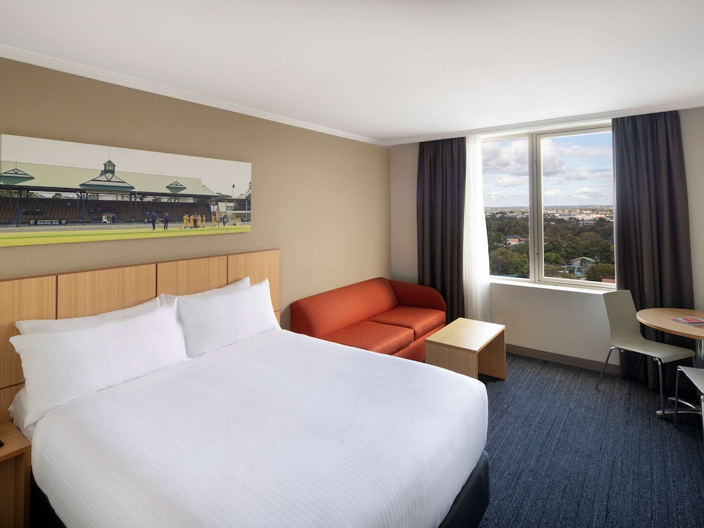 Mercure Sydney Bankstown 13/49