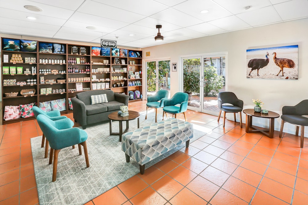 CORAL TREE INN 34/53