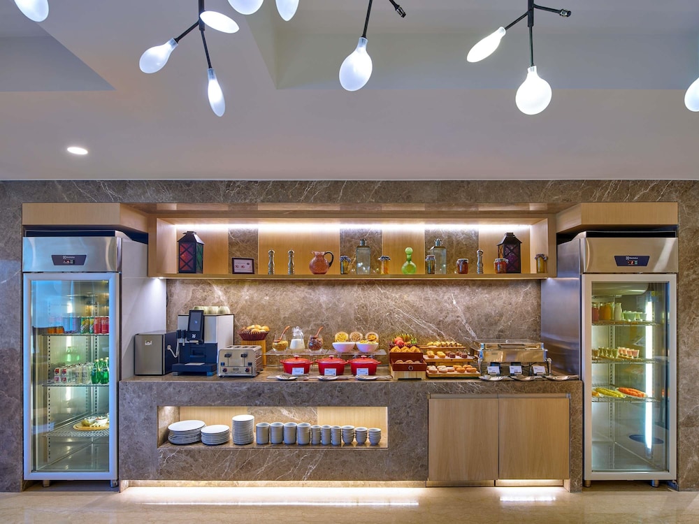Novotel Ahmedabad 7/71