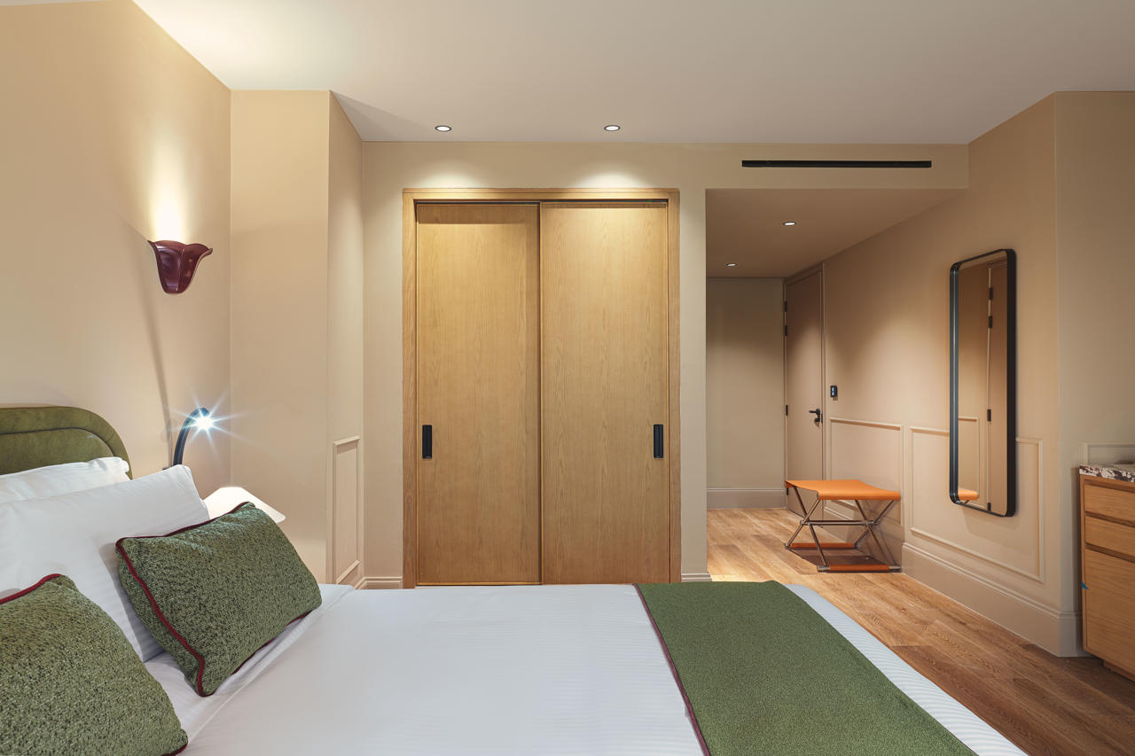 Leonardo Boutique Hotel Venetian Nicosia 10/21