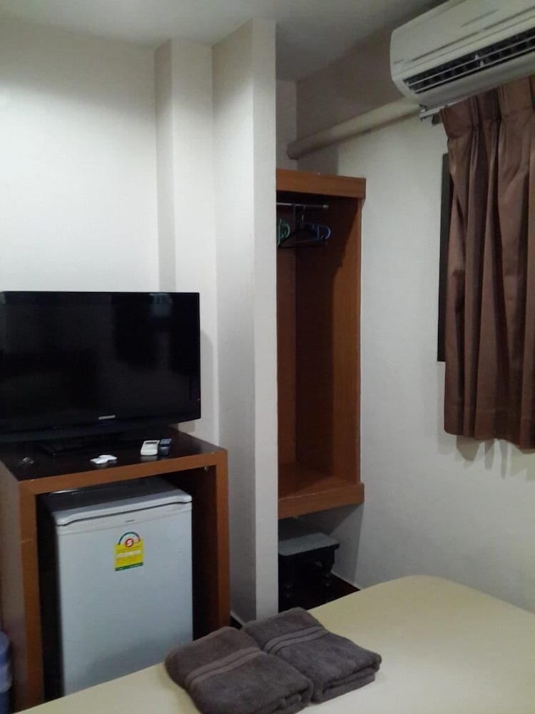 White Orchid Inn Ii 11/16