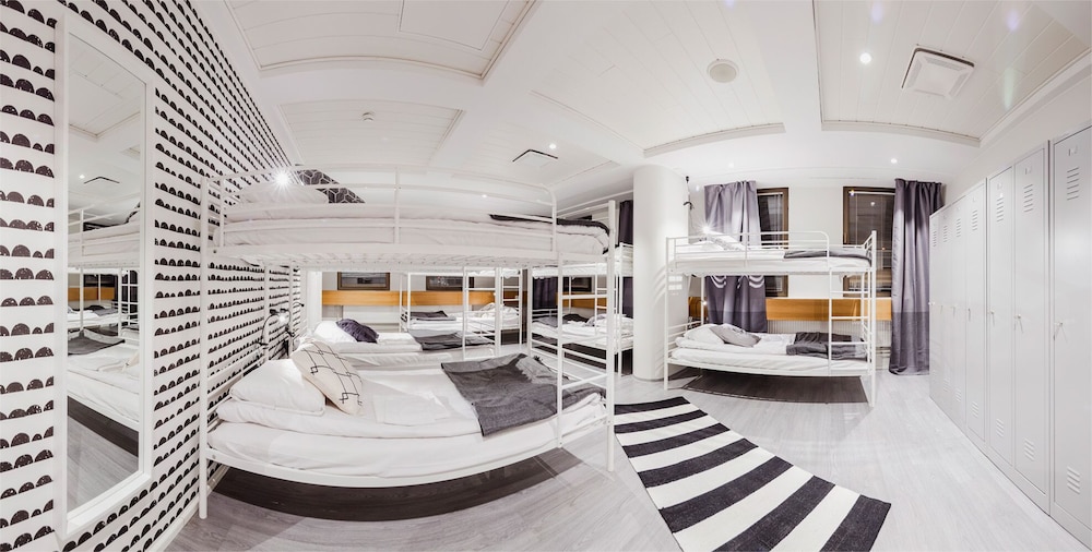 MIXED DORM, 10 BEDS