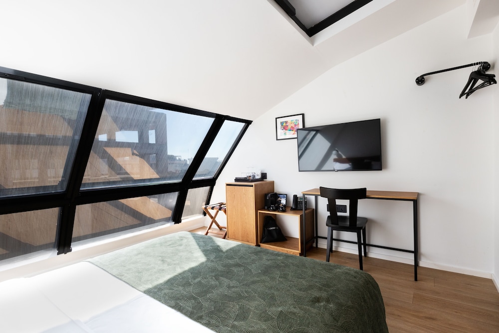 Noa Hotel 48/66