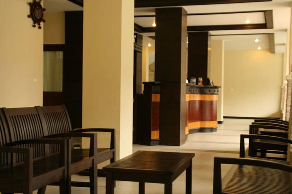 Marina Beach Resort 47/65