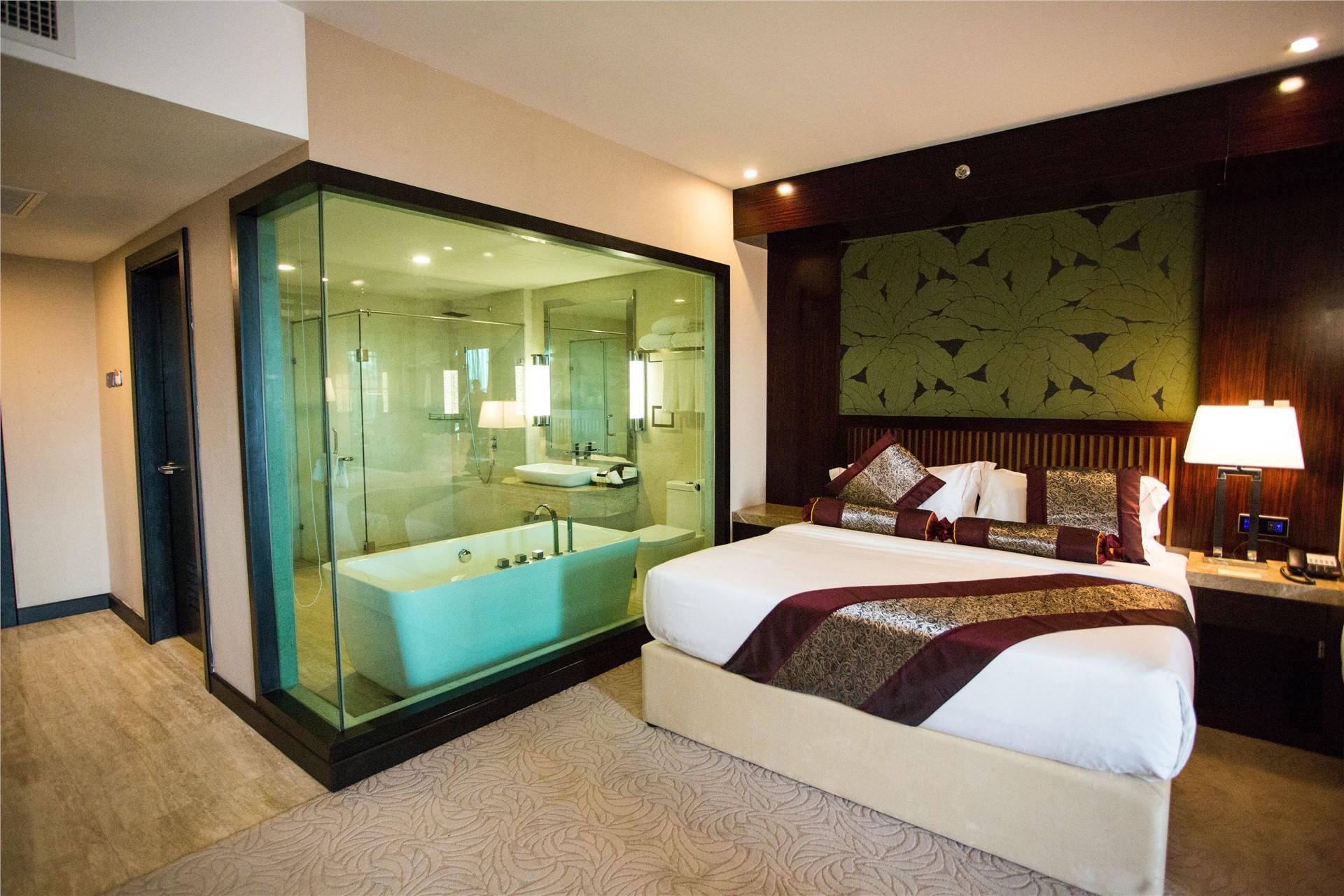 Super, Deluxe, King Bed