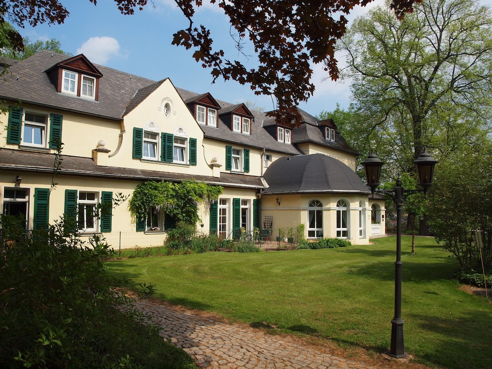 Hotel Bellevue Schmolln 41/42