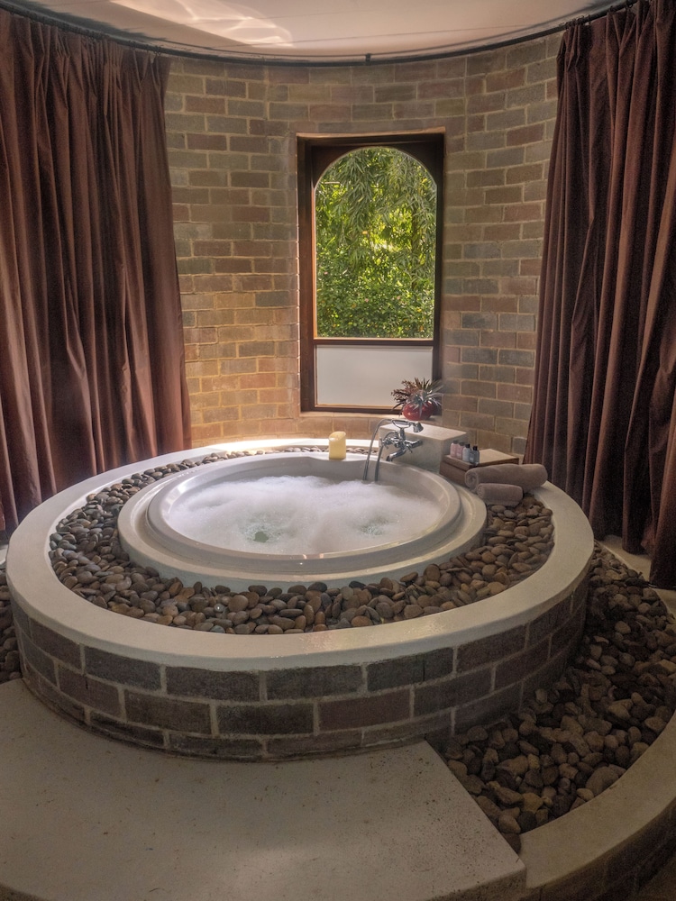 La Toscana Resort 50/50
