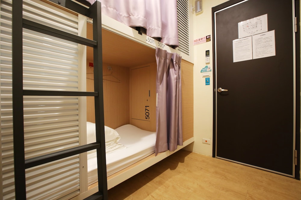 Loosha Hostel 37/69
