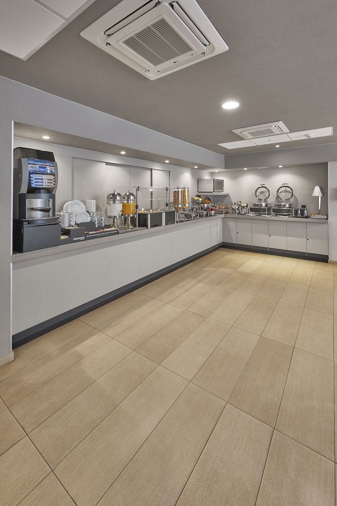 City Express Suites by Marriott Queretaro 11/73