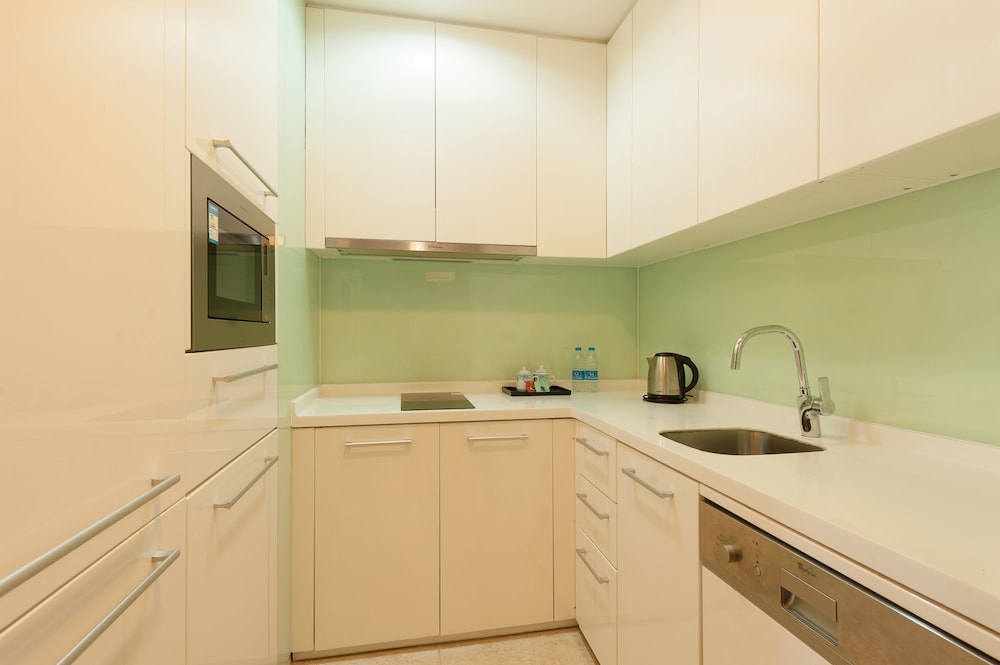 Yicheng Apartment Poly World Center 55/59