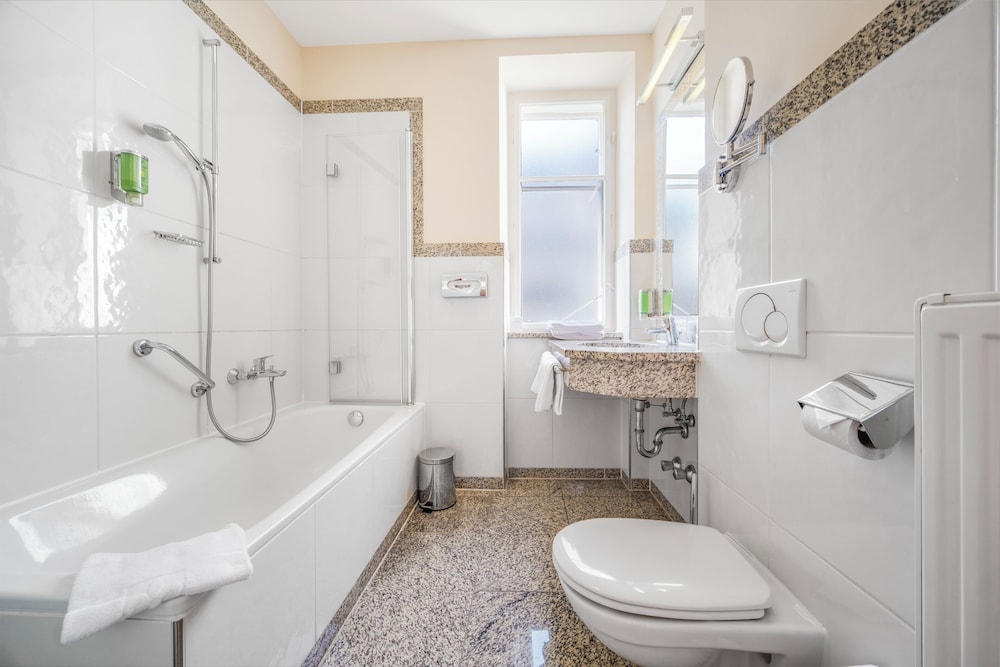 Villa Ceconi By Das Grune Hotel Zur Post - 100 Bio 76/82