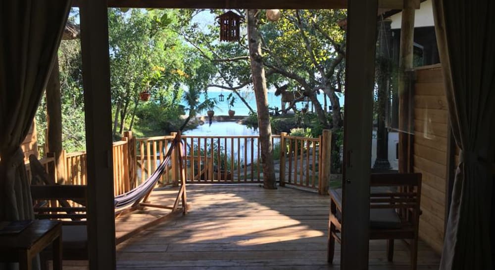 Bamboo Cottages 63/73
